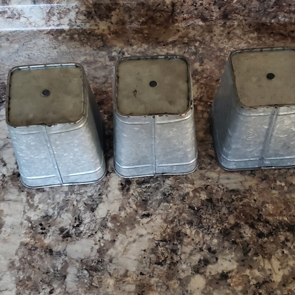 Metal planters set of three - Picture 9 of 9